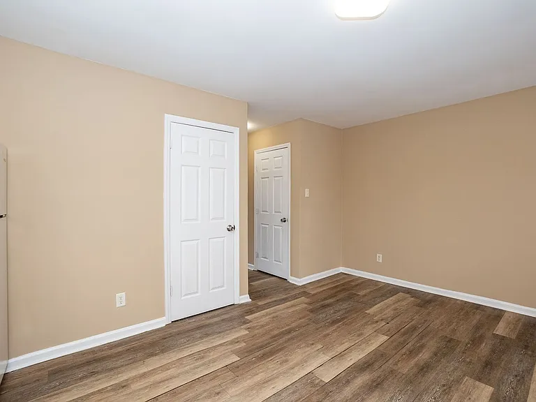 1310 Marne Ave — Photo 11