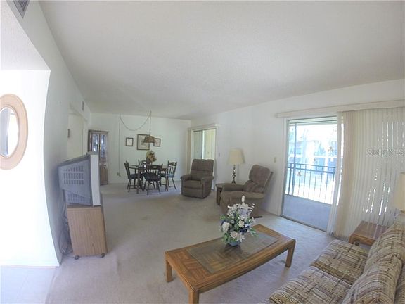 5th image of 120 Hibiscus Woods Ct APT 7B