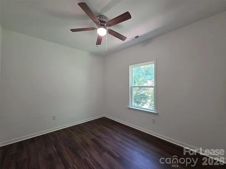 595 Foxwood Dr SE — Photo 16