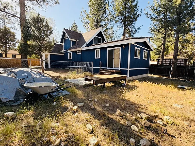 344 Downey Dr — Photo 6