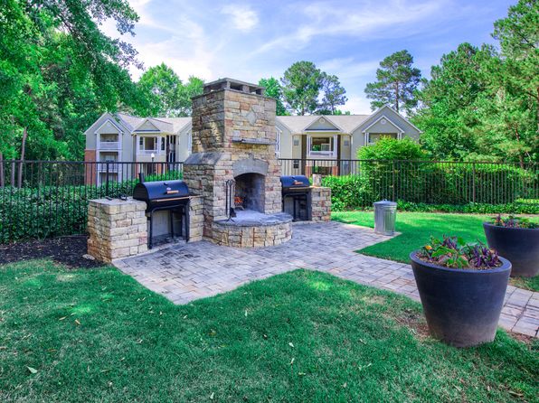 301 Barrington Hall Dr #718