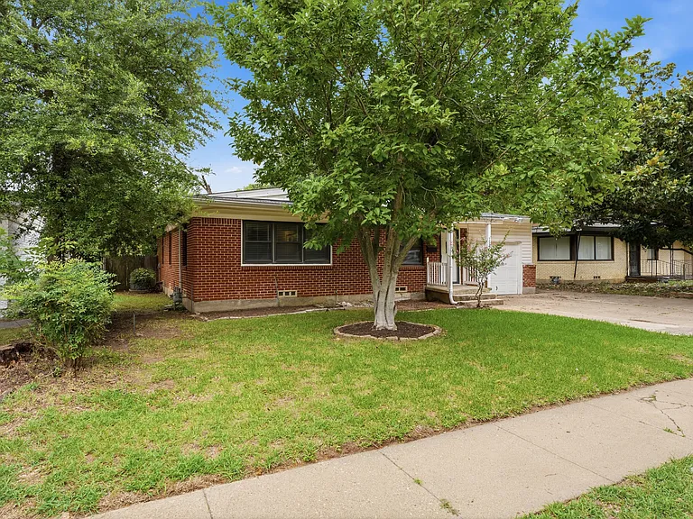 1510 Juanita Dr — Photo 21