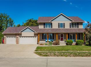 201 Ridgewood Dr, Huxley, IA 50124