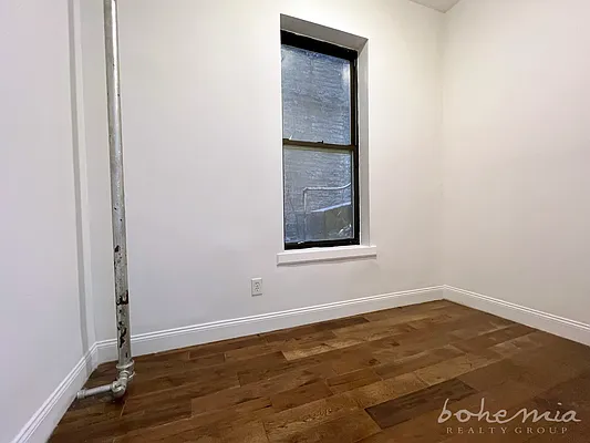 Rented by Bohemia Realty Group | media 17