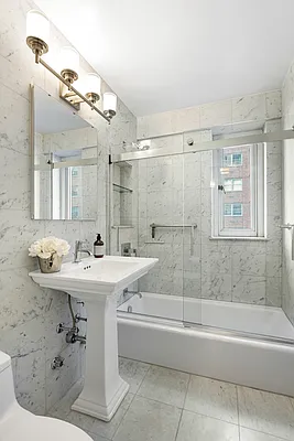 Sold by Compass | media 21