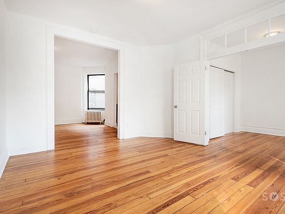 2nd image of 26 Horatio St #5