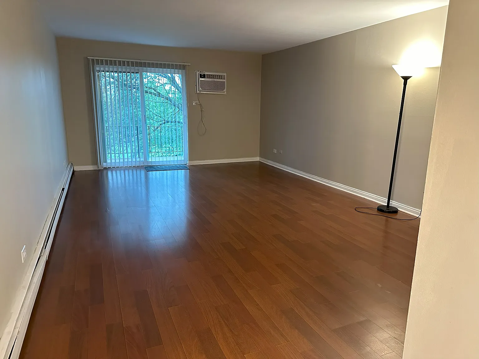 2 bed, 1164 sqft, $2,100 — Photo 3