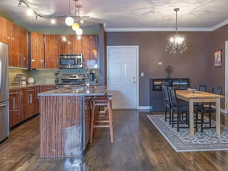 510 Monroe St #202 — Photo 2