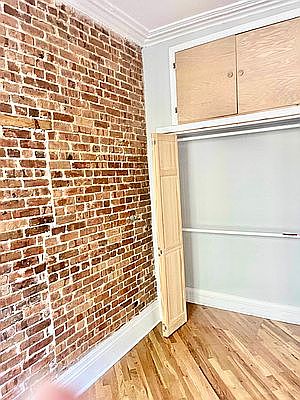 5th image of 86 Macdonough St #3