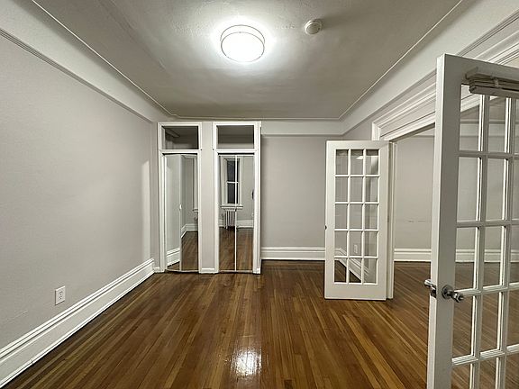 2nd image of 19 Kensington Ave #15E