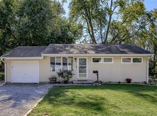 111 Hollywood Blvd, Belton, MO 64012