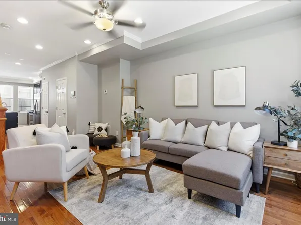 415 N Glover St, Baltimore, MD 21224