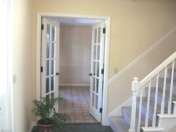 2nd image of 190 Walnut Dr