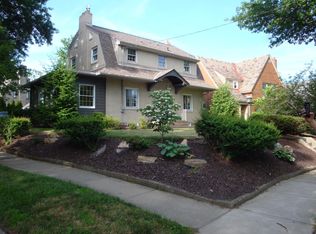 220 Newburn Dr, Pittsburgh, PA 15216