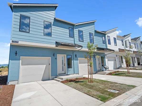2032 Sunset Dr #1-10, Medford, OR 97501