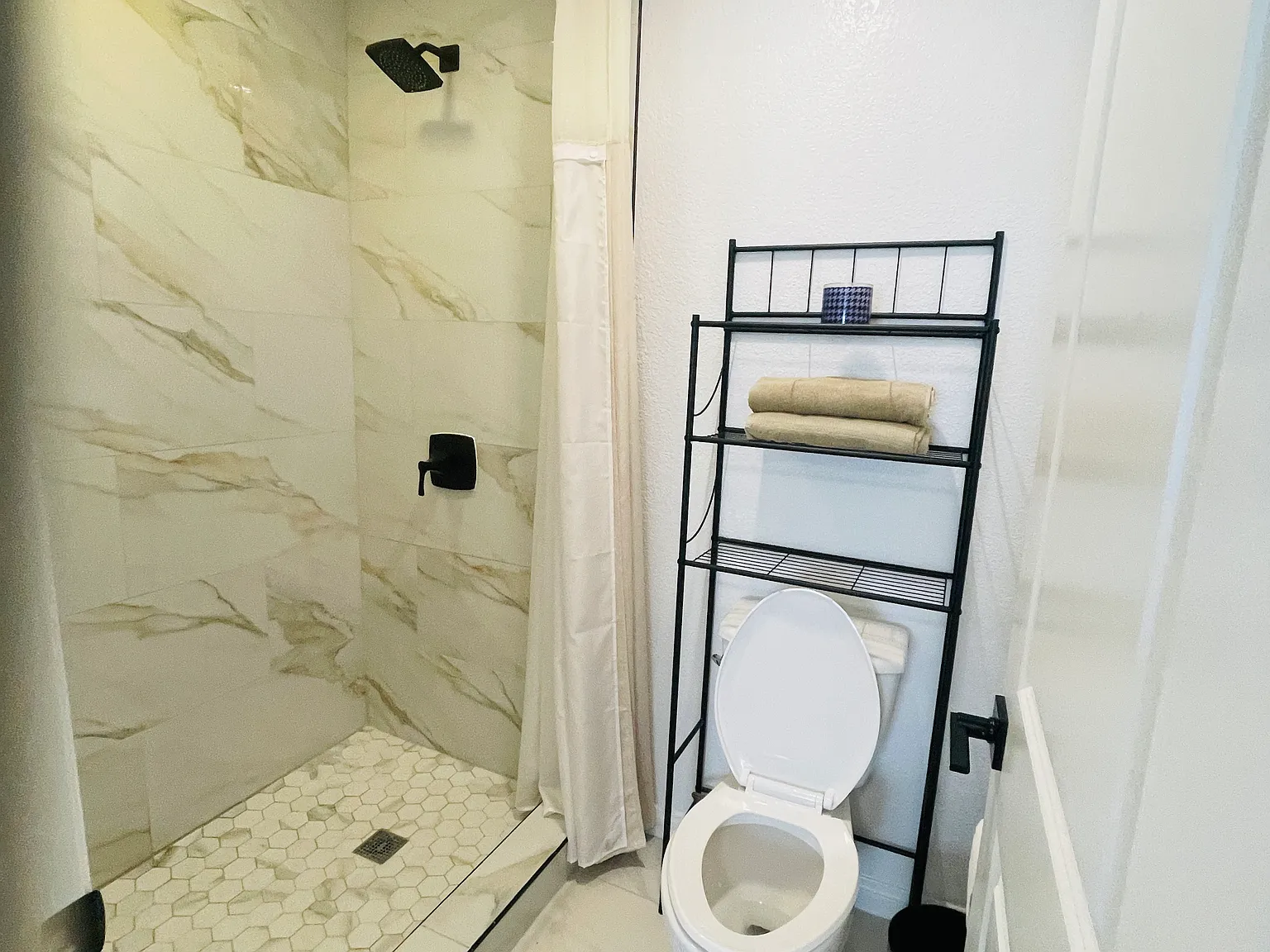 Studio, 175 sqft, $1,500 — Photo 4