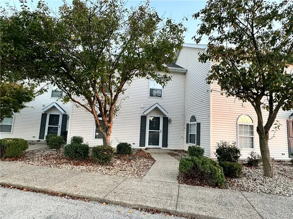 184 Beyers Lake Est, Pana, IL 62557