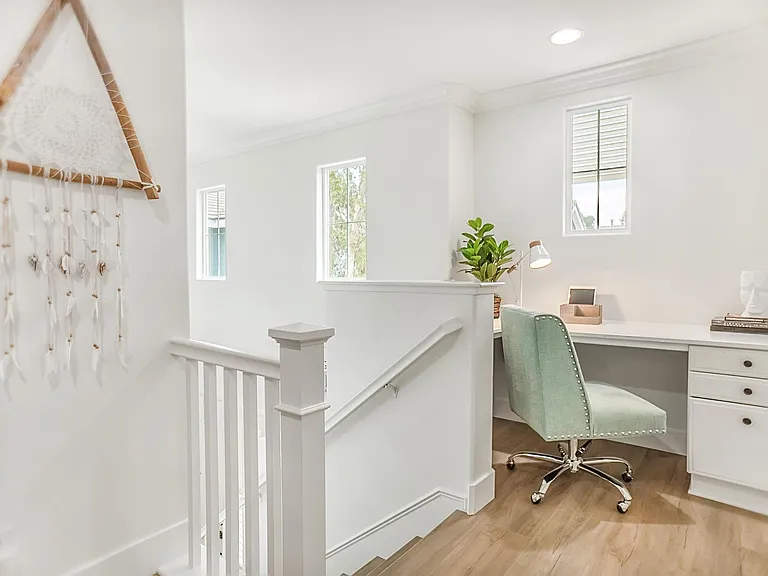 41 Fieldhouse — Photo 33