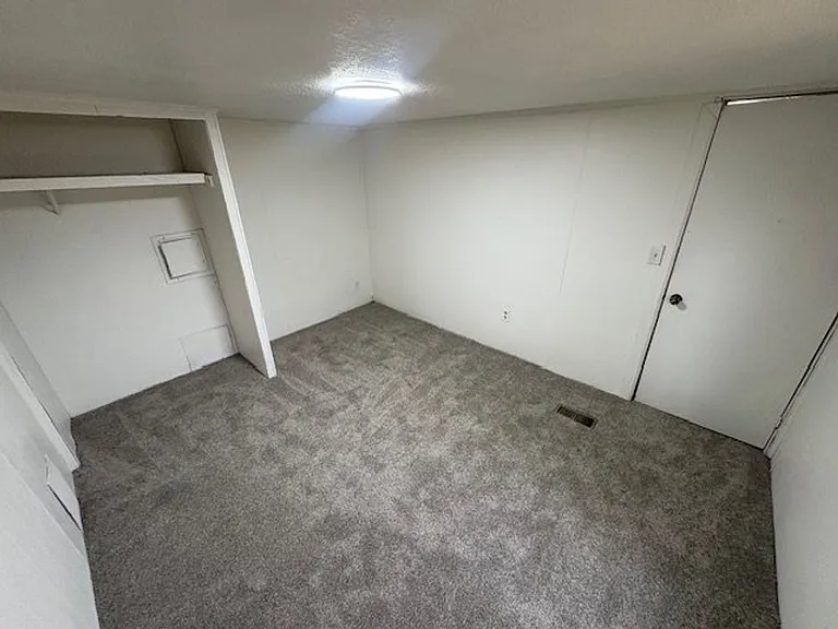 595 Chickadee Dr — Photo 13