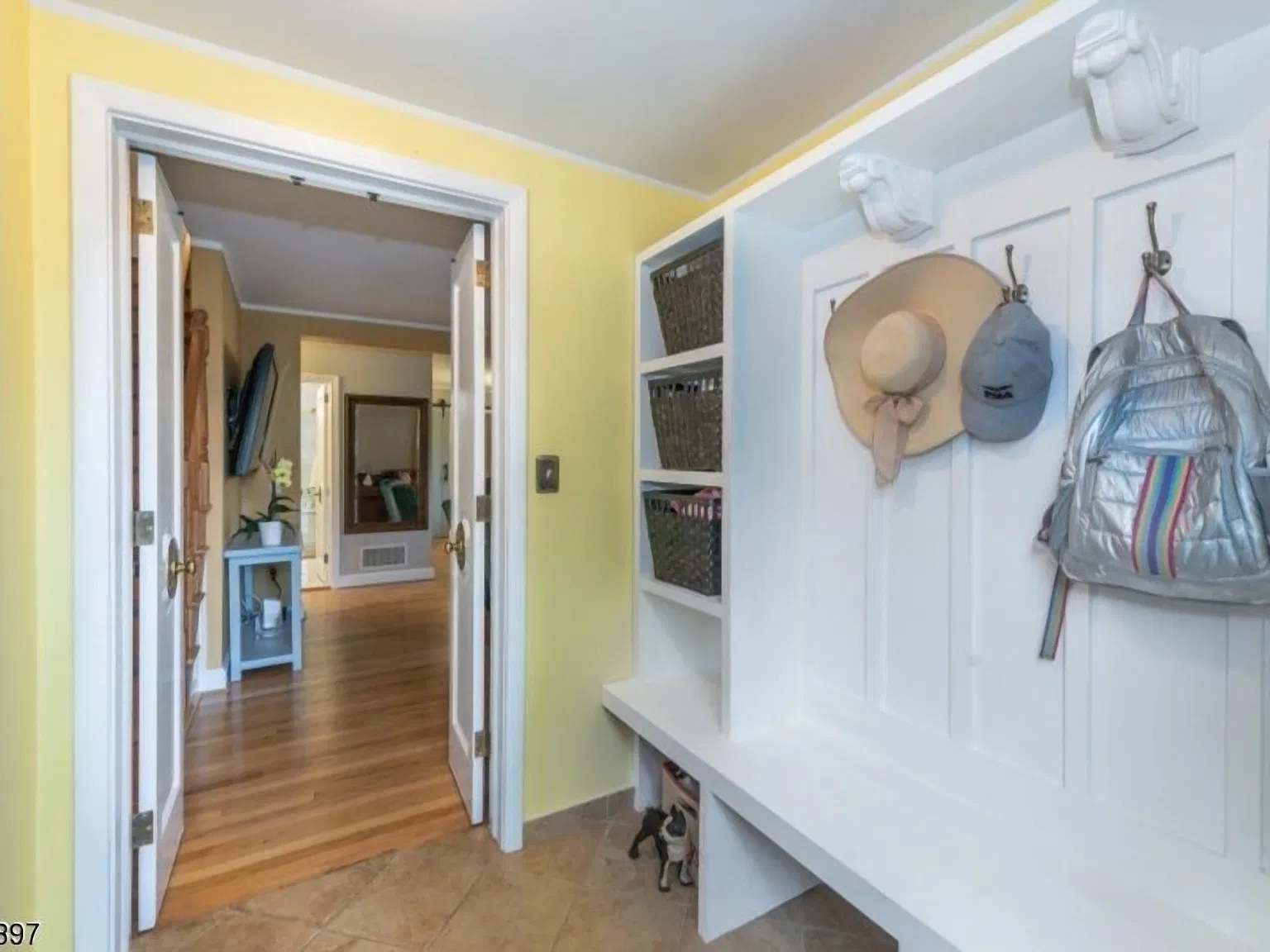 335 Elmwood Ter — Photo 2