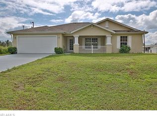 3402 E 6th St, Lehigh Acres, FL 33972