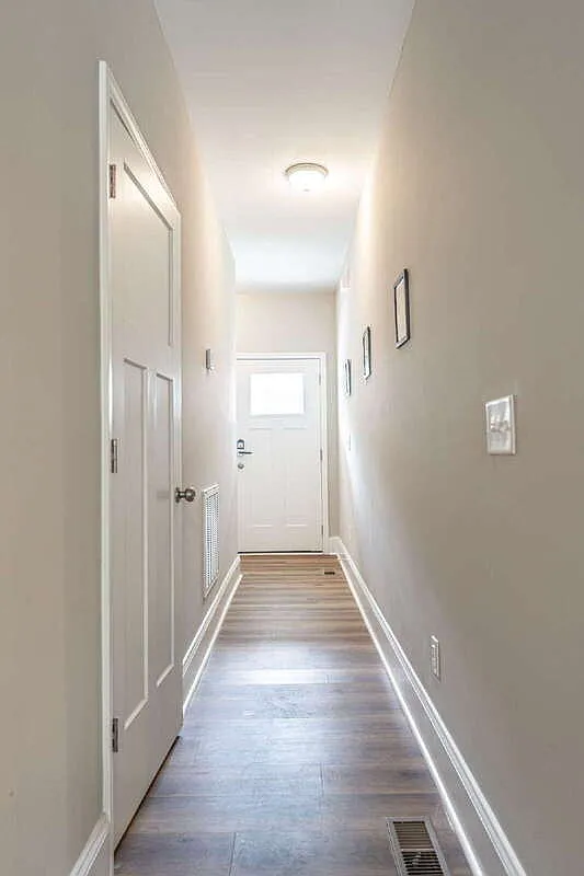 3 bed, 2.5 bath, 1700 sqft, $2,000 — Photo 3