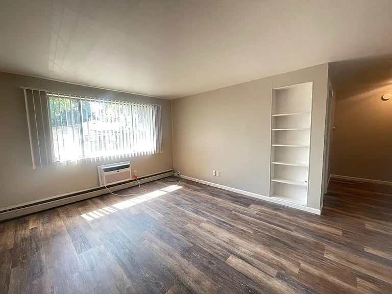1120 Ann St #13 — Photo 8