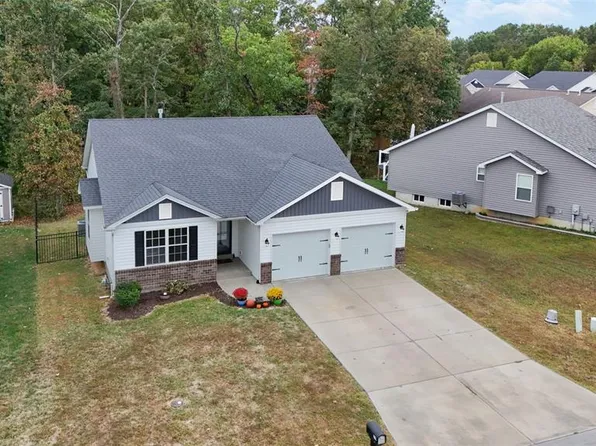 510 Indian Lake Dr, Wright City, MO 63390
