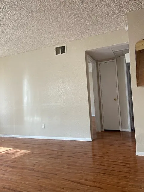 4240 Tonopah - 201 — Photo 3
