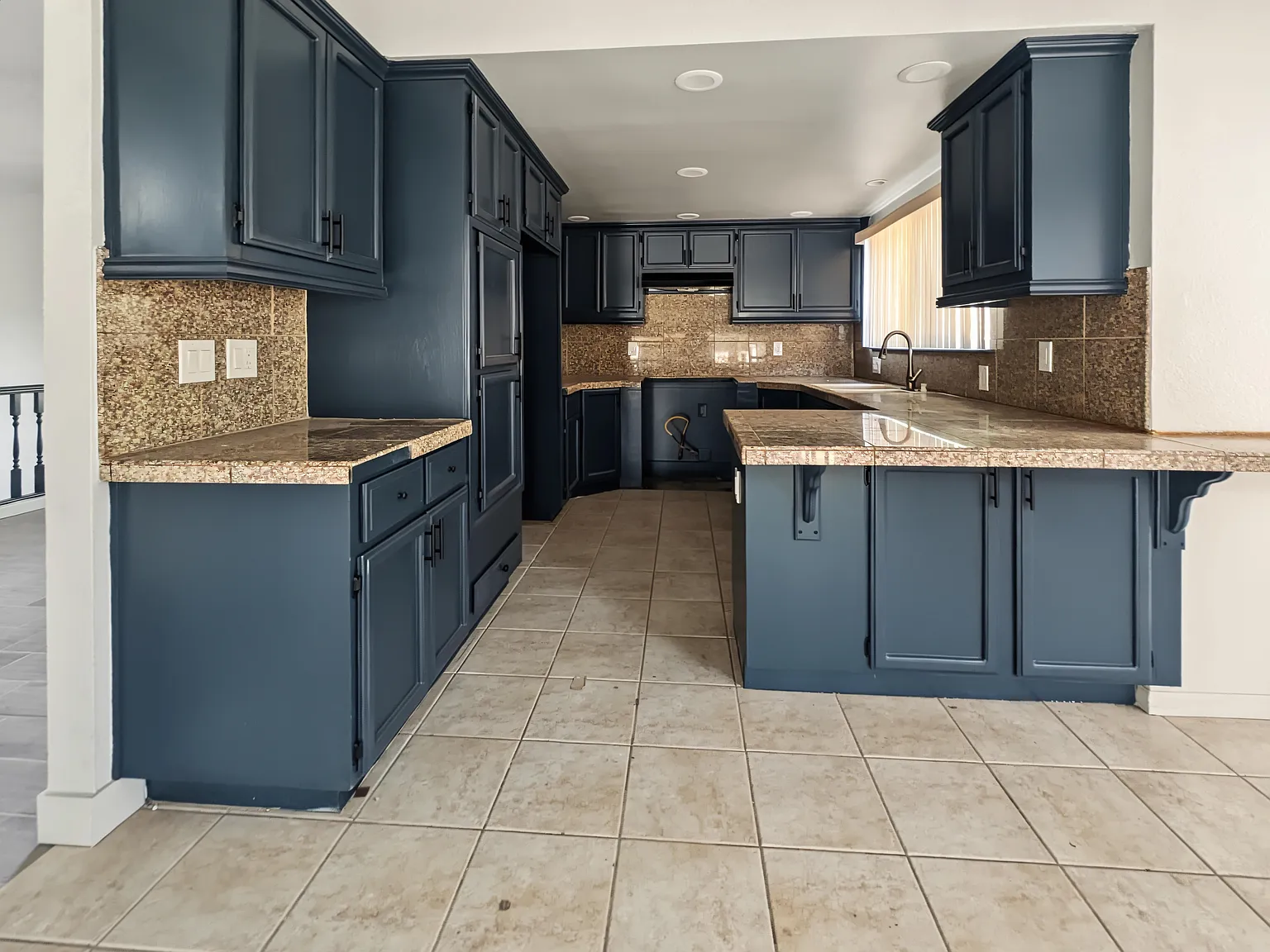 3016 Park Royal Dr, Ceres, CA 95307 - 1 — Photo 3