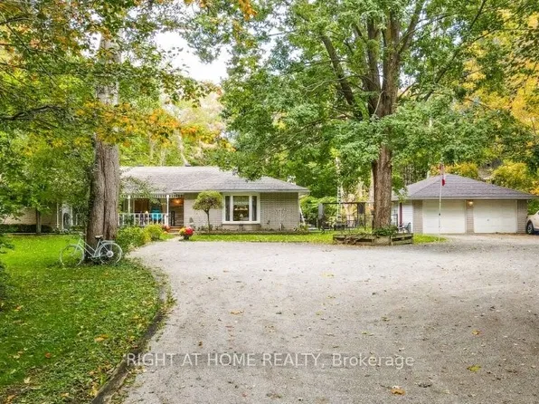 1602 County Road 92 Rd, Springwater, ON L0L 1P0