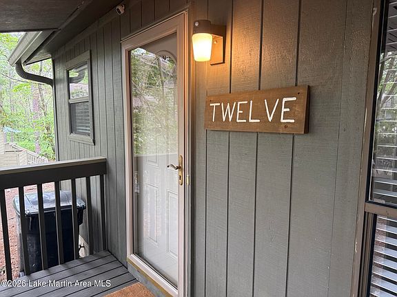 2nd image of 185 Eagle Peak Cir