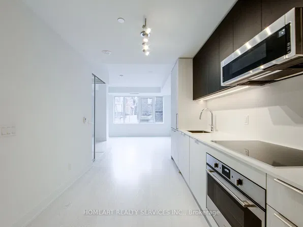 308 Jarvis St #205, Toronto, ON M5B 0E3