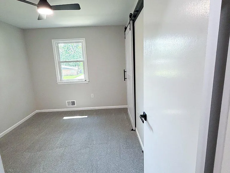8830 W Fort Foote Ter — Photo 9