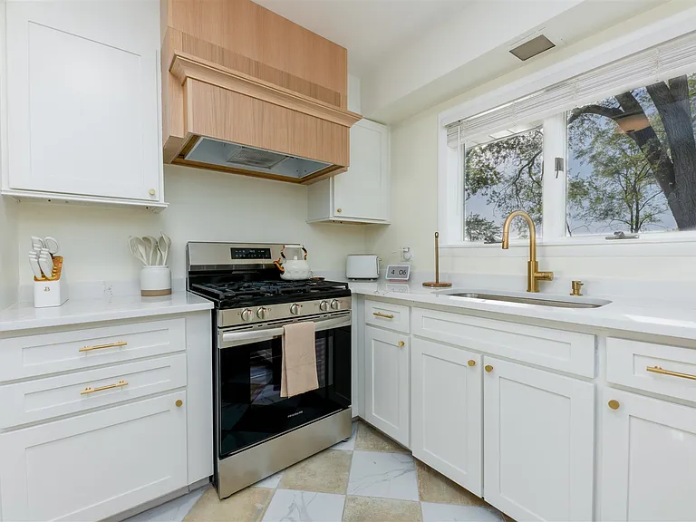 503 S Hazelton Ave — Photo 10