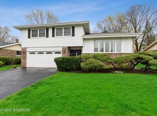 319 W Cedar St, Arlington Heights, IL 60005