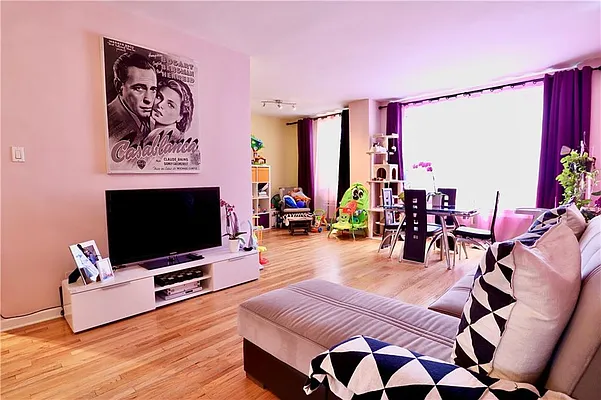 Sold by Remax Edge | media 18