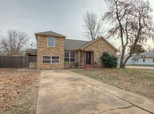 727 S 16th St, Chickasha, OK 73018