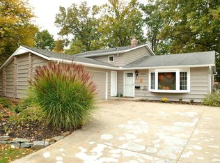 8674 Ashwood Dr, Strongsville, OH 44136