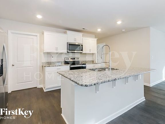 5th image of 1637 Gaston Mountain Dr