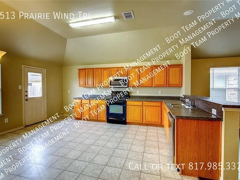 8513 Prairie Wind Trl — Photo 8