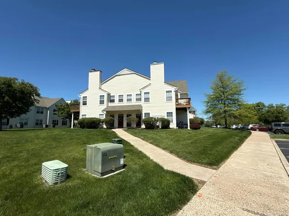 97 Horseshoe Dr, Quakertown, PA 18951