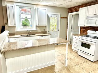 613 Center St FLOOR 1, Bethlehem, PA 18018