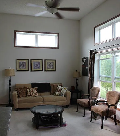 6834 Christian Curv — Photo 3