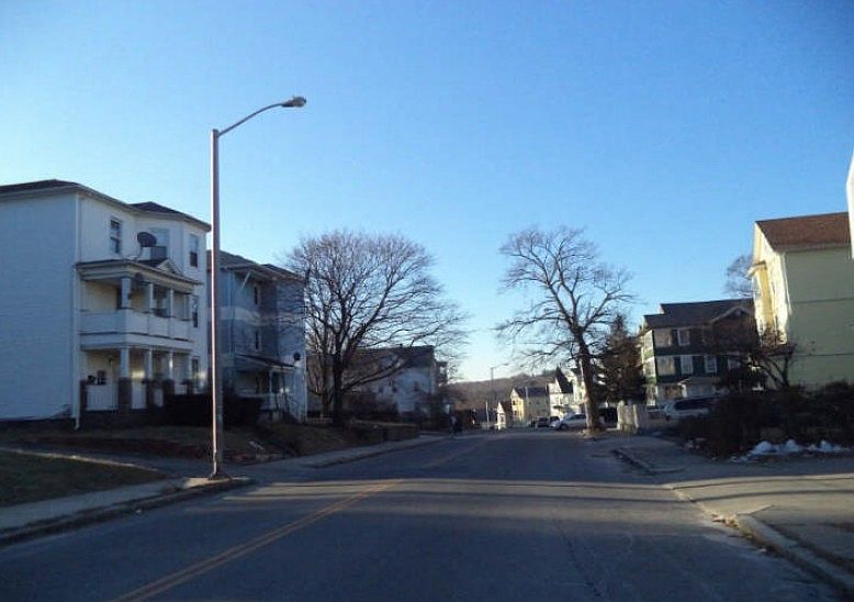 2nd image of 159 1/2 Vernon St