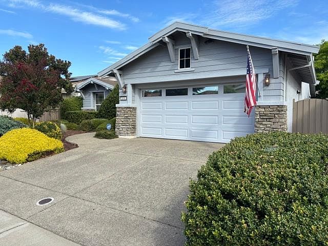 1st image of 644 Rustic Ranch Ln