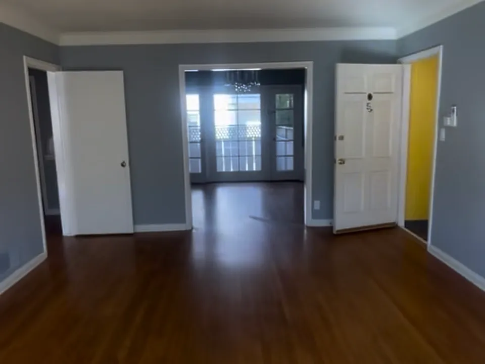 605 Midvale Ave #605