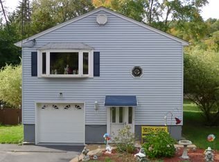 33 Penn Ave, Newton, NJ