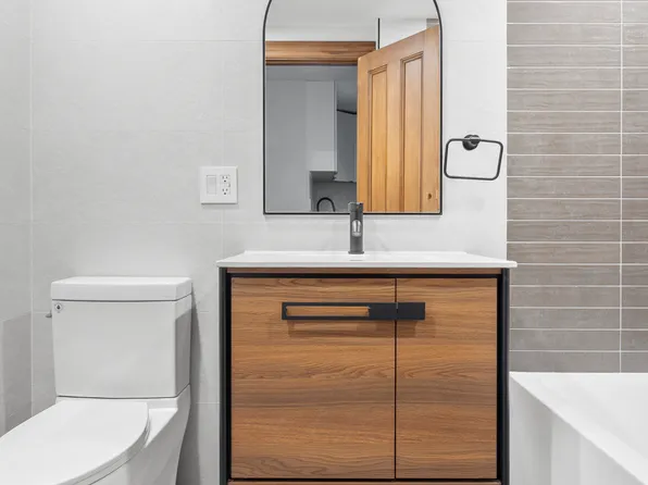 1137 Park Place image 18 of 27