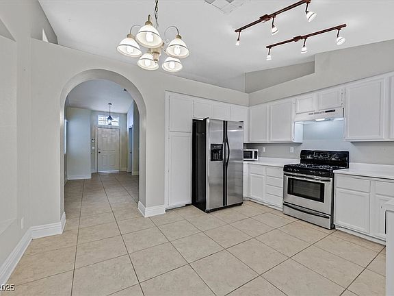3rd image of 4585 Coral Silk Ct